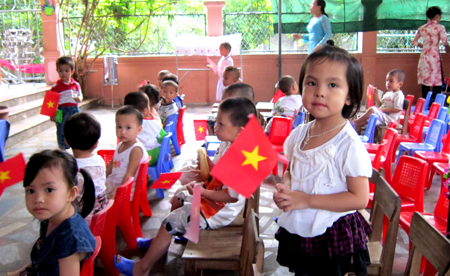 Báo cáo gấp tình hình thu chi đầu năm học
